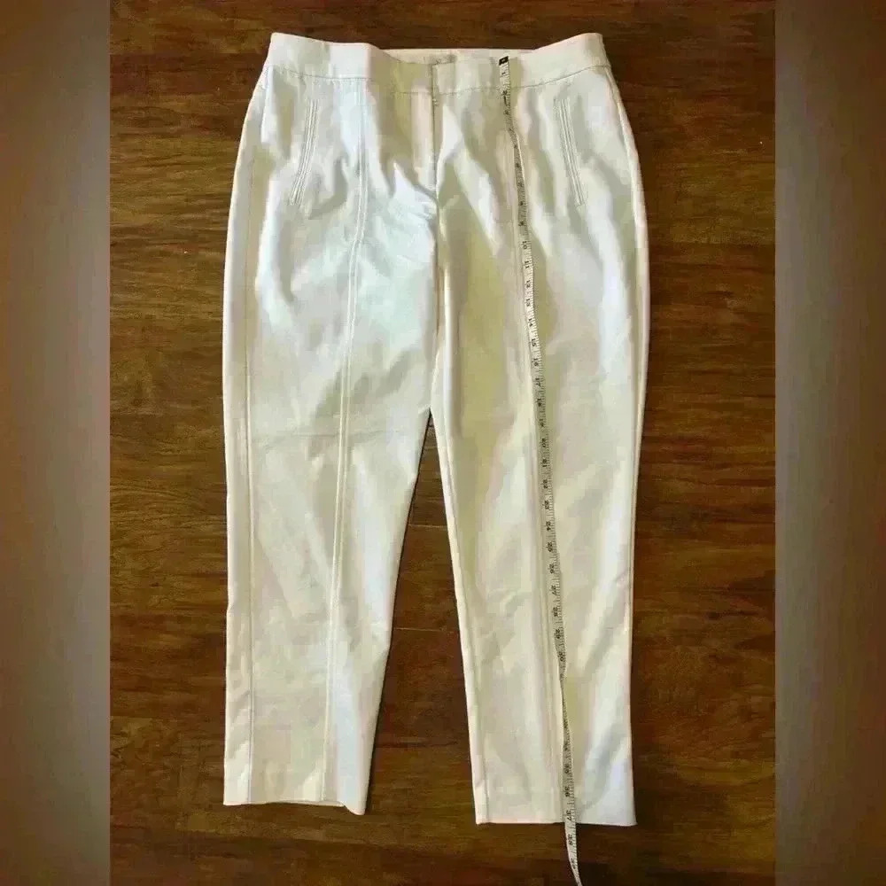 White Cream Capri Pants Stretch Women’s Size Medium CHICO’S - Picture 6 of 10